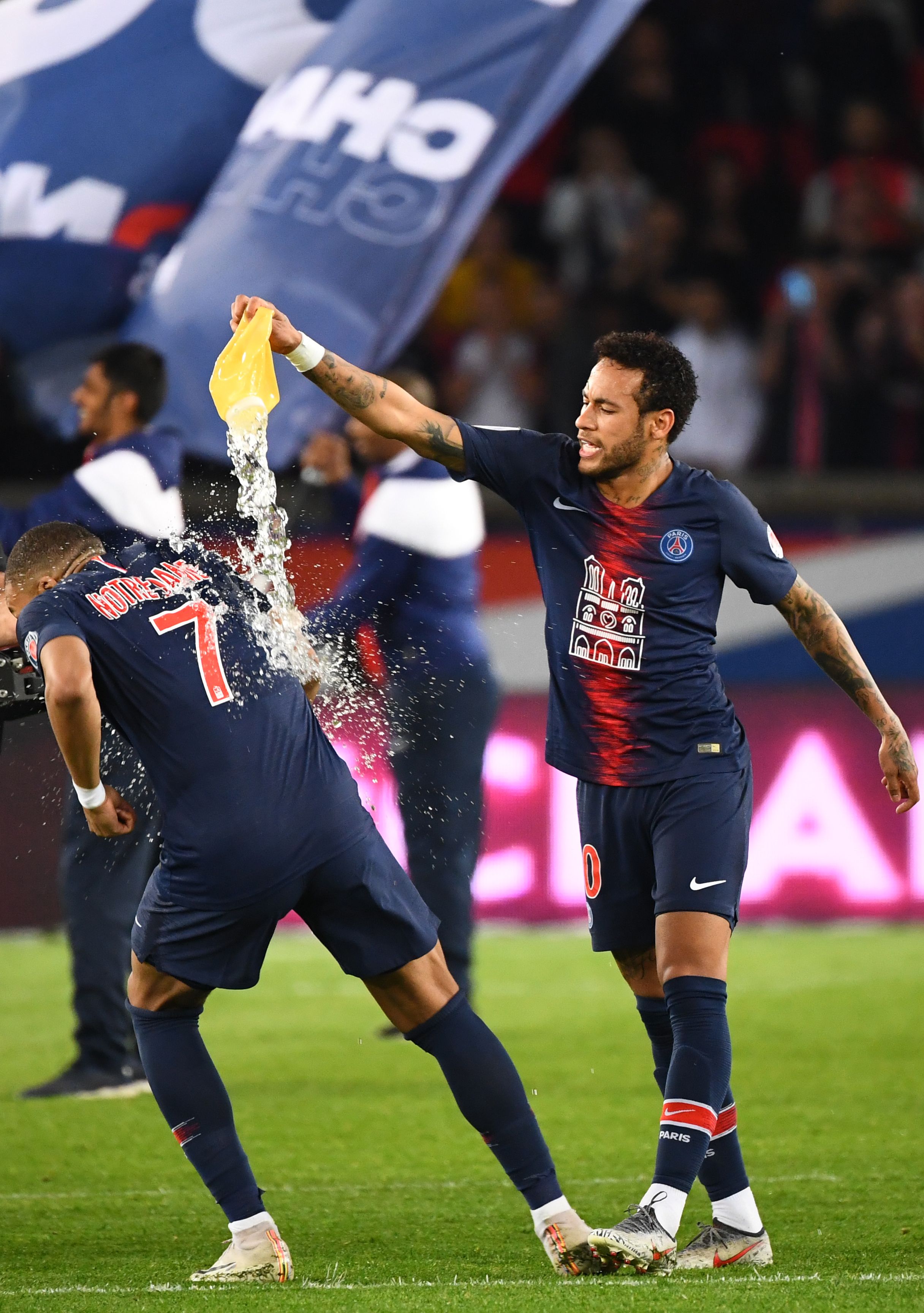 卫冕冠军惨遭13连败，倒下成最速退步球队，或该重组谋新篇章