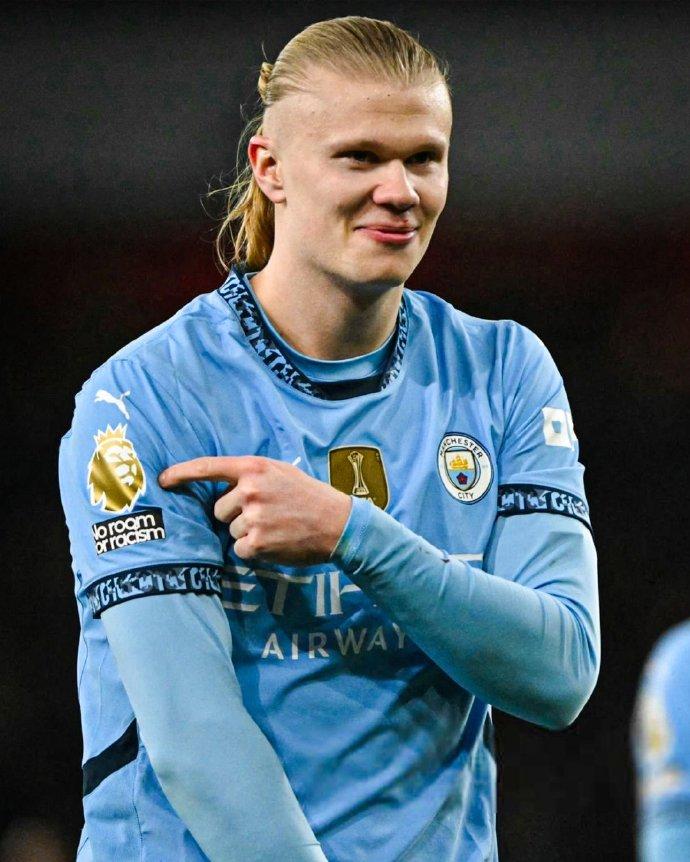 曼城vs布莱顿：阿莱恩、胡桑诺夫首发，阿克、哈兰德出战